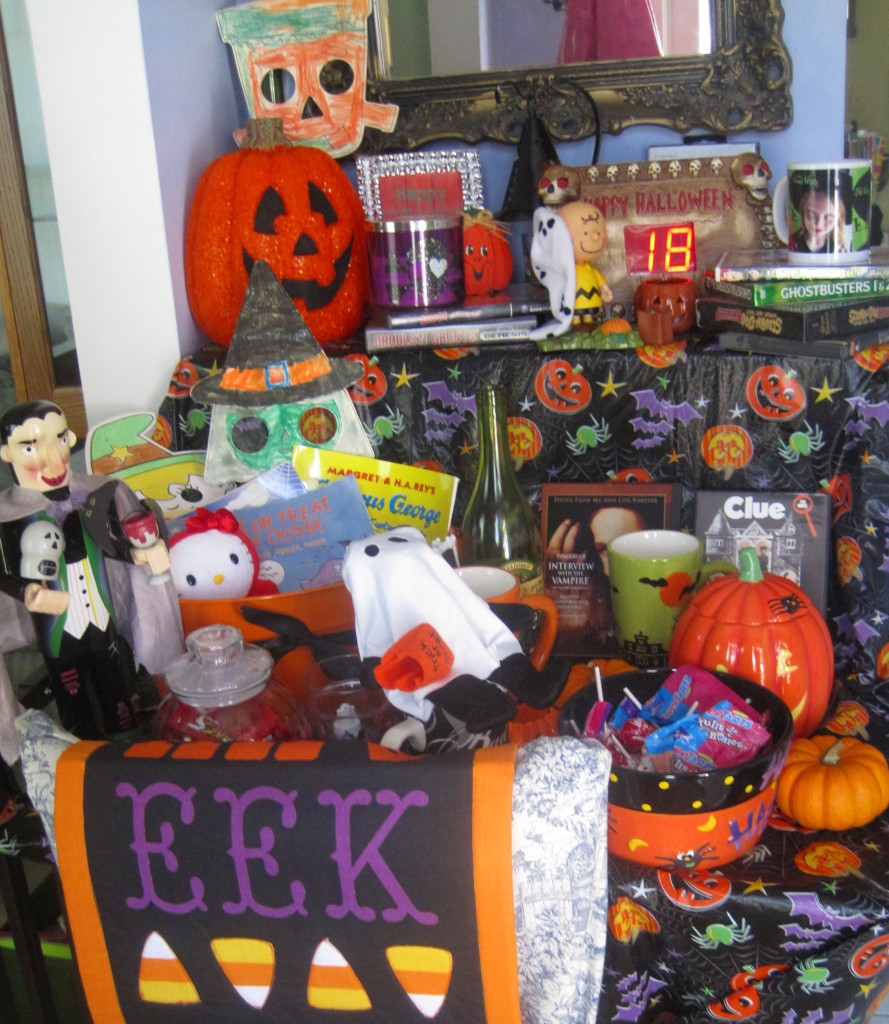 Halloween Mood Table